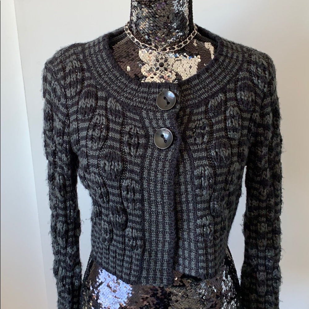 Beautiful ribbed sweater by Cabi